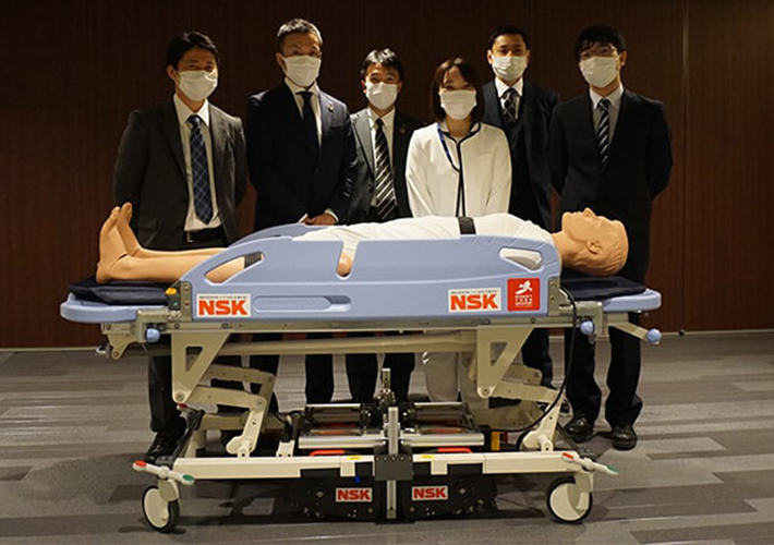 foto La tecnología de robots de servicio propuesta por NSK respalda la asistencia sanitaria de primera línea.